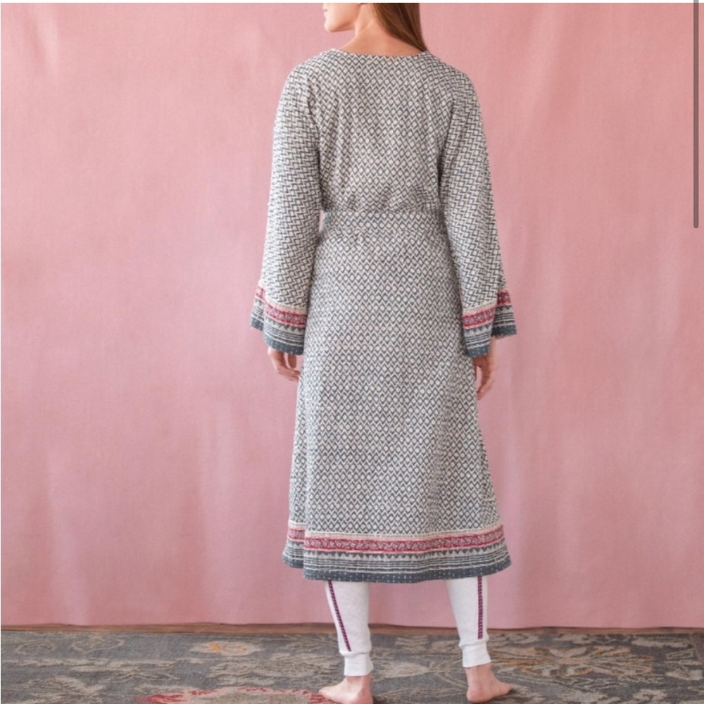 Women's Blue and Red Patterned Robe - Picture 5 of 5
